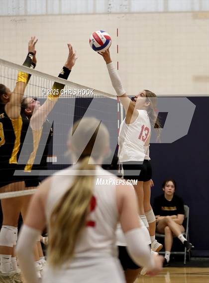 Thumbnail 1 in Orange Lutheran vs. Salpointe Catholic (Lancer Invitational) photogallery.