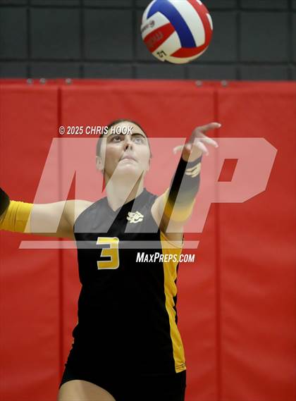 Thumbnail 1 in Orange Lutheran vs. Salpointe Catholic (Lancer Invitational) photogallery.