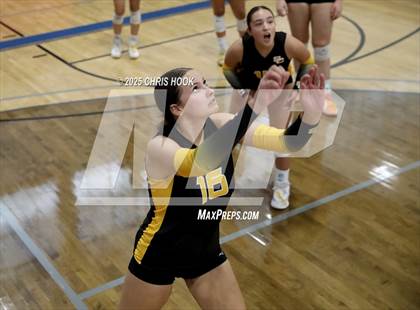 Thumbnail 2 in Orange Lutheran vs. Salpointe Catholic (Lancer Invitational) photogallery.