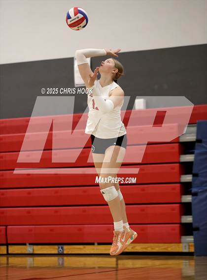 Thumbnail 3 in Orange Lutheran vs. Salpointe Catholic (Lancer Invitational) photogallery.