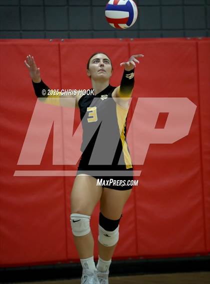 Thumbnail 1 in Orange Lutheran vs. Salpointe Catholic (Lancer Invitational) photogallery.