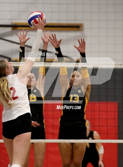 Thumbnail 2 in Orange Lutheran vs. Salpointe Catholic (Lancer Invitational) photogallery.