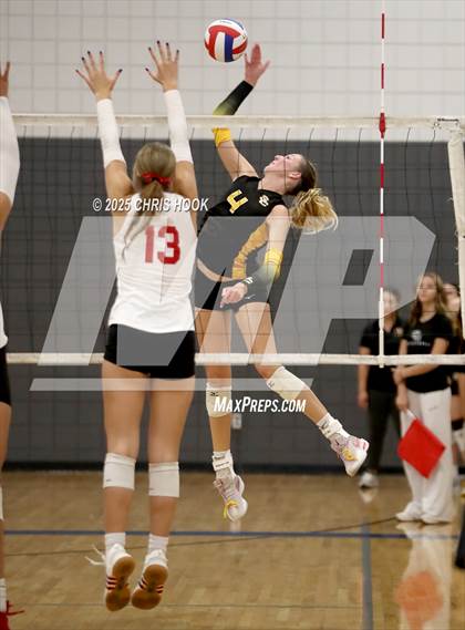 Thumbnail 2 in Orange Lutheran vs. Salpointe Catholic (Lancer Invitational) photogallery.