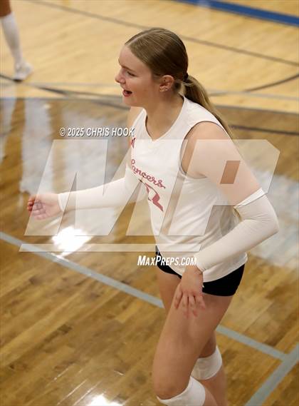 Thumbnail 2 in Orange Lutheran vs. Salpointe Catholic (Lancer Invitational) photogallery.