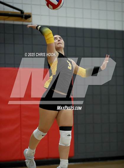 Thumbnail 1 in Orange Lutheran vs. Salpointe Catholic (Lancer Invitational) photogallery.