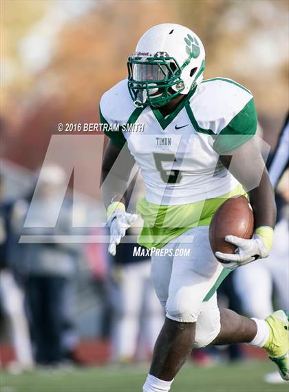 Thumbnail 2 in Canisius vs. Bishop Timon-St. Jude (Monsignor Martin Semifinal) photogallery.