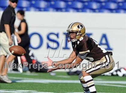 Thumbnail 3 in Bishop McNamara vs. Landon (Patriot Classic) photogallery.