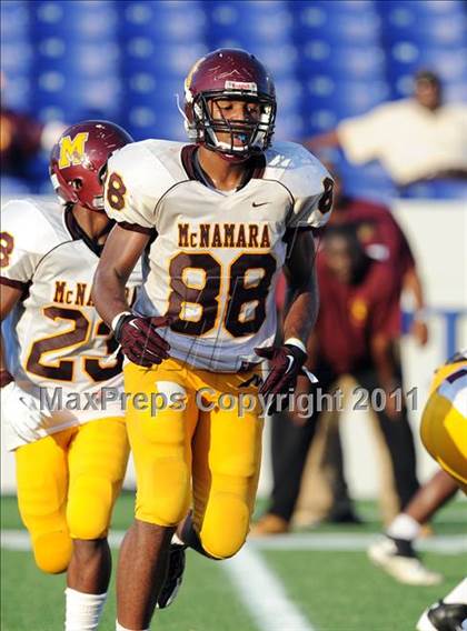 Thumbnail 3 in Bishop McNamara vs. Landon (Patriot Classic) photogallery.