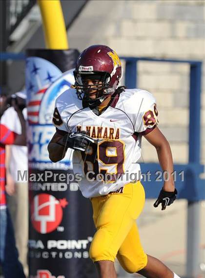 Thumbnail 2 in Bishop McNamara vs. Landon (Patriot Classic) photogallery.