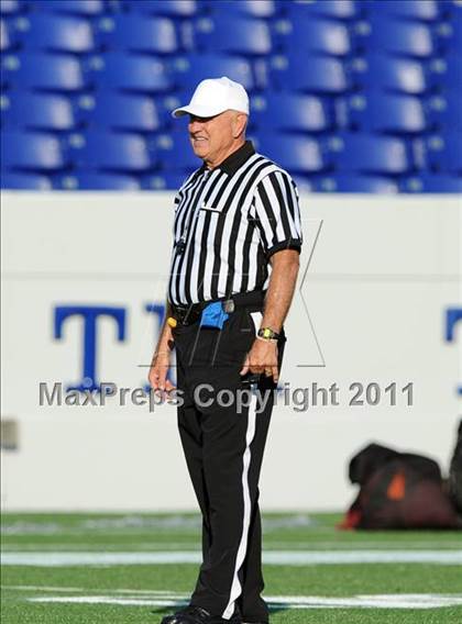 Thumbnail 3 in Bishop McNamara vs. Landon (Patriot Classic) photogallery.