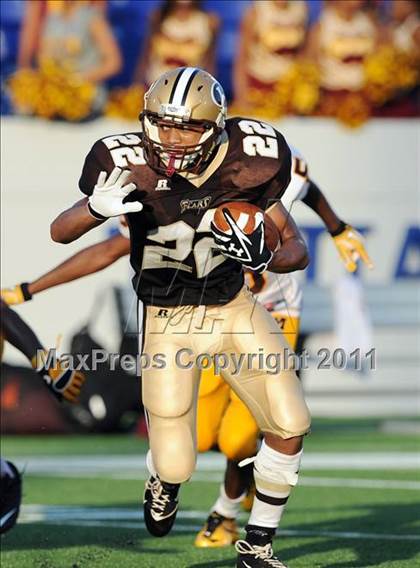 Thumbnail 1 in Bishop McNamara vs. Landon (Patriot Classic) photogallery.