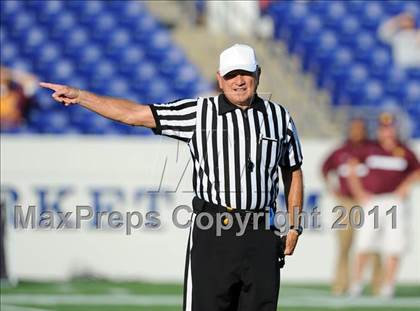 Thumbnail 2 in Bishop McNamara vs. Landon (Patriot Classic) photogallery.