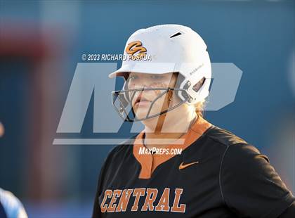 Thumbnail 1 in Bullard @ Central (CIF CS Softball Championships- Division 1) photogallery.