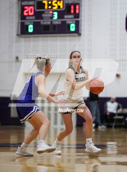 Thumbnail 3 in Southern Columbia Area vs. Minersville (Bob Probert Tournament) photogallery.