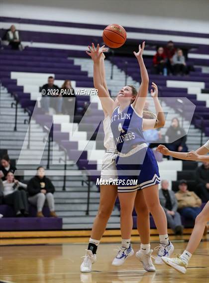 Thumbnail 2 in Southern Columbia Area vs. Minersville (Bob Probert Tournament) photogallery.