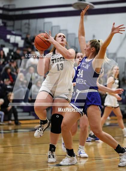 Thumbnail 3 in Southern Columbia Area vs. Minersville (Bob Probert Tournament) photogallery.