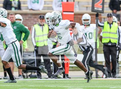 Thumbnail 1 in St. Dominic vs. St. Mary's (MSHSAA Class 4 Championship) photogallery.