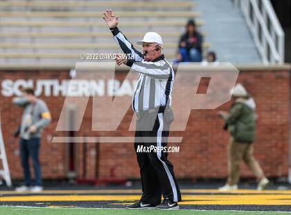 Thumbnail 3 in St. Dominic vs. St. Mary's (MSHSAA Class 4 Championship) photogallery.