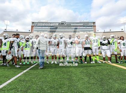 Thumbnail 3 in St. Dominic vs. St. Mary's (MSHSAA Class 4 Championship) photogallery.