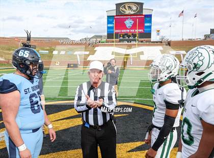 Thumbnail 3 in St. Dominic vs. St. Mary's (MSHSAA Class 4 Championship) photogallery.