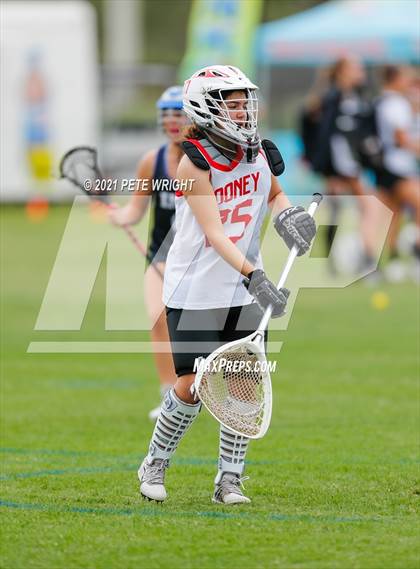 Thumbnail 1 in IMG Academy vs Cardinal Mooney photogallery.