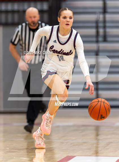 Thumbnail 1 in Eudora vs Holton (Tonganoxie Invitational Tournament) photogallery.