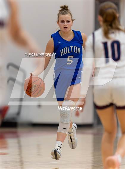 Thumbnail 2 in Eudora vs Holton (Tonganoxie Invitational Tournament) photogallery.