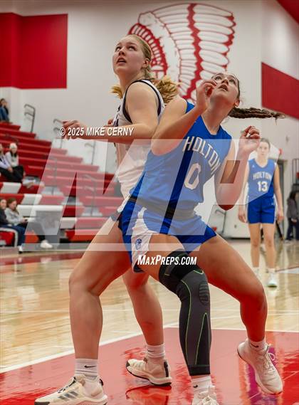 Thumbnail 1 in Eudora vs Holton (Tonganoxie Invitational Tournament) photogallery.