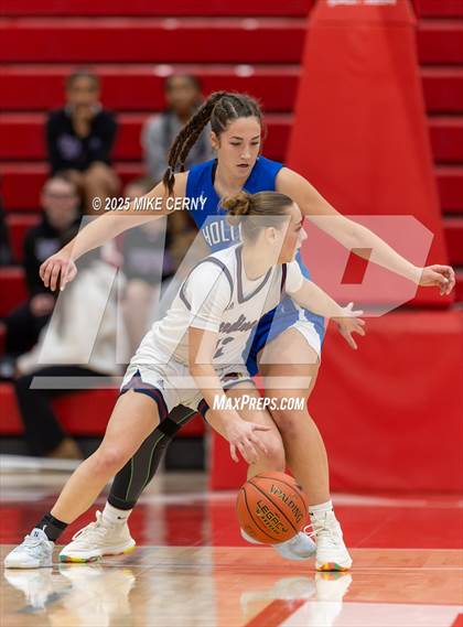 Thumbnail 2 in Eudora vs Holton (Tonganoxie Invitational Tournament) photogallery.