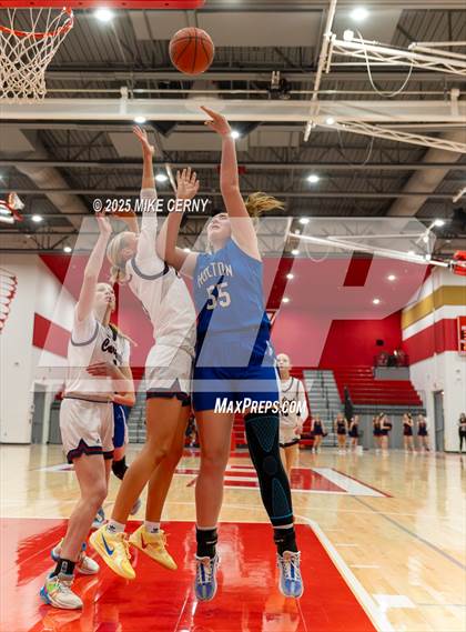 Thumbnail 1 in Eudora vs Holton (Tonganoxie Invitational Tournament) photogallery.