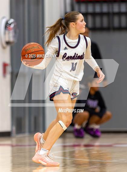Thumbnail 1 in Eudora vs Holton (Tonganoxie Invitational Tournament) photogallery.