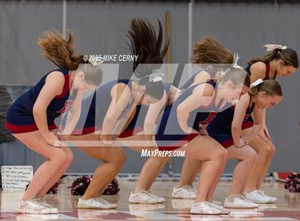 Thumbnail 2 in Eudora vs Holton (Tonganoxie Invitational Tournament) photogallery.