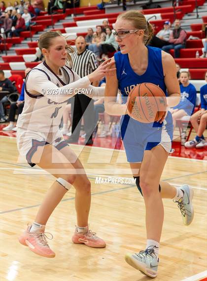 Thumbnail 3 in Eudora vs Holton (Tonganoxie Invitational Tournament) photogallery.