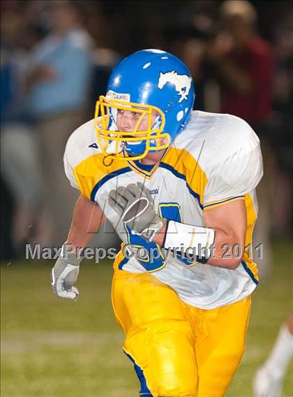 Thumbnail 2 in Norwood vs. Needham photogallery.