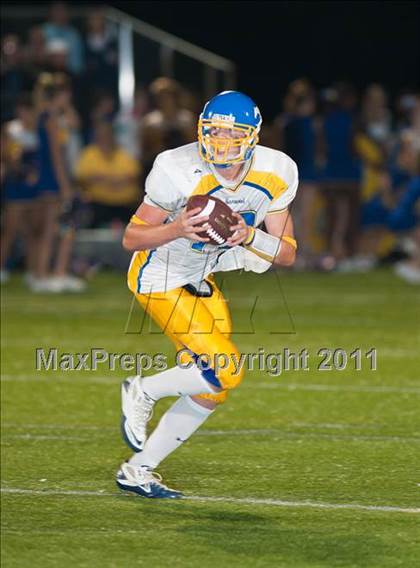Thumbnail 2 in Norwood vs. Needham photogallery.