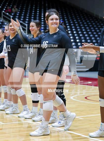 Thumbnail 3 in Davenport vs. Randall (UIL 4A Volleyball Final) photogallery.