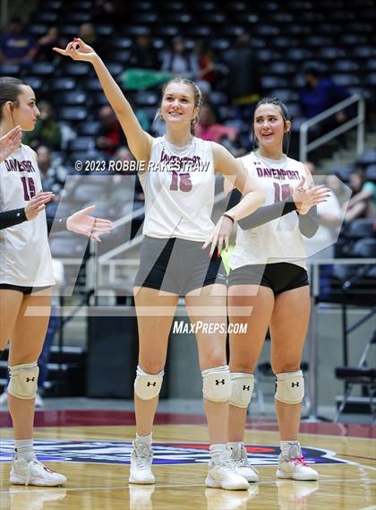 Thumbnail 2 in Davenport vs. Randall (UIL 4A Volleyball Final) photogallery.