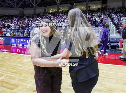 Thumbnail 1 in Davenport vs. Randall (UIL 4A Volleyball Final) photogallery.