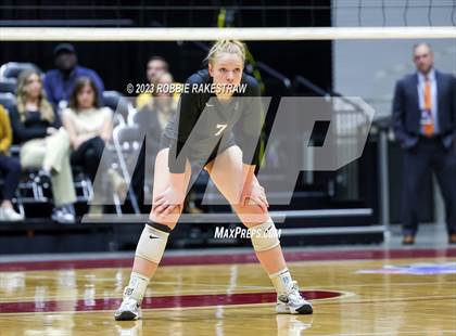 Thumbnail 2 in Davenport vs. Randall (UIL 4A Volleyball Final) photogallery.