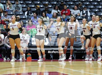 Thumbnail 2 in Davenport vs. Randall (UIL 4A Volleyball Final) photogallery.