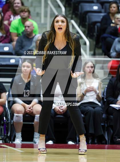 Thumbnail 3 in Davenport vs. Randall (UIL 4A Volleyball Final) photogallery.