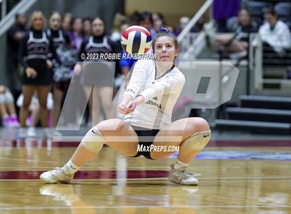Thumbnail 2 in Davenport vs. Randall (UIL 4A Volleyball Final) photogallery.