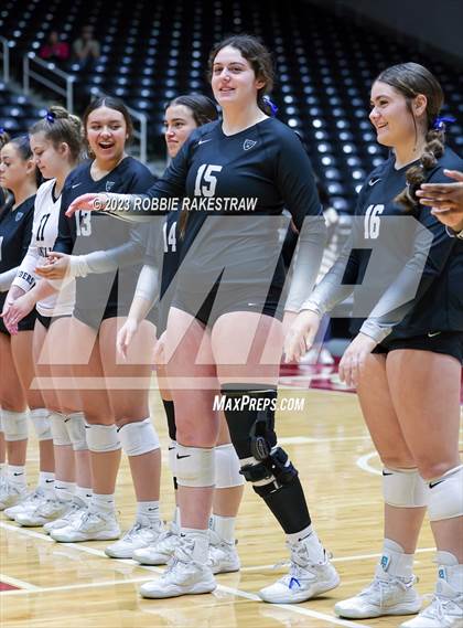 Thumbnail 2 in Davenport vs. Randall (UIL 4A Volleyball Final) photogallery.
