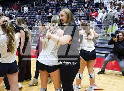 Thumbnail 1 in Davenport vs. Randall (UIL 4A Volleyball Final) photogallery.