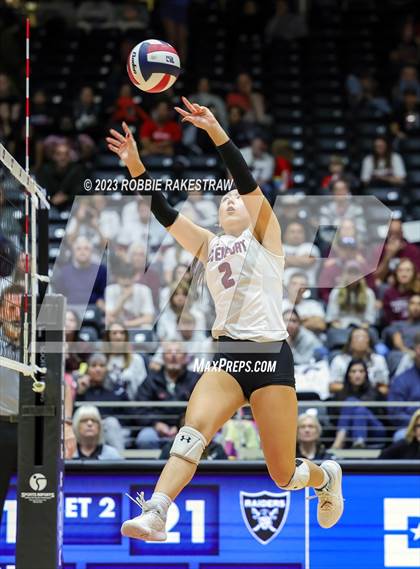 Thumbnail 1 in Davenport vs. Randall (UIL 4A Volleyball Final) photogallery.