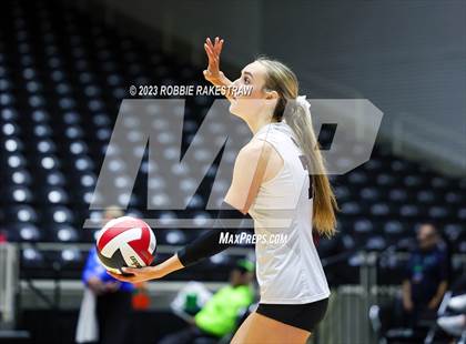 Thumbnail 3 in Davenport vs. Randall (UIL 4A Volleyball Final) photogallery.