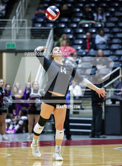Thumbnail 2 in Davenport vs. Randall (UIL 4A Volleyball Final) photogallery.