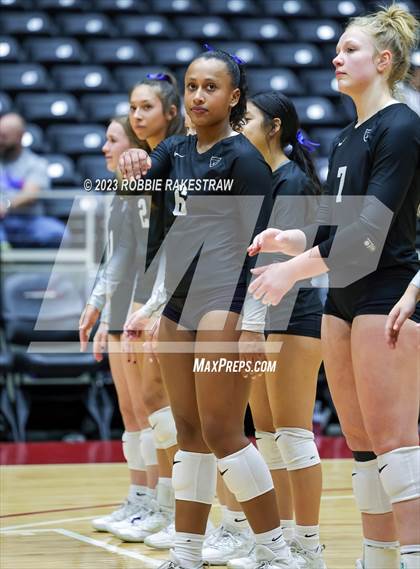 Thumbnail 3 in Davenport vs. Randall (UIL 4A Volleyball Final) photogallery.