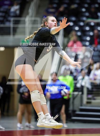 Thumbnail 3 in Davenport vs. Randall (UIL 4A Volleyball Final) photogallery.