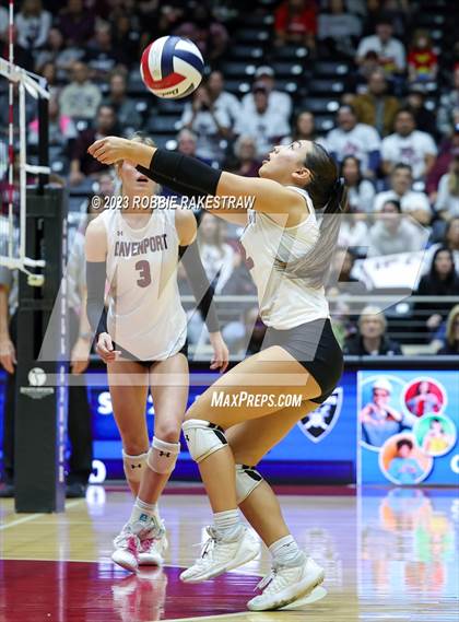 Thumbnail 2 in Davenport vs. Randall (UIL 4A Volleyball Final) photogallery.